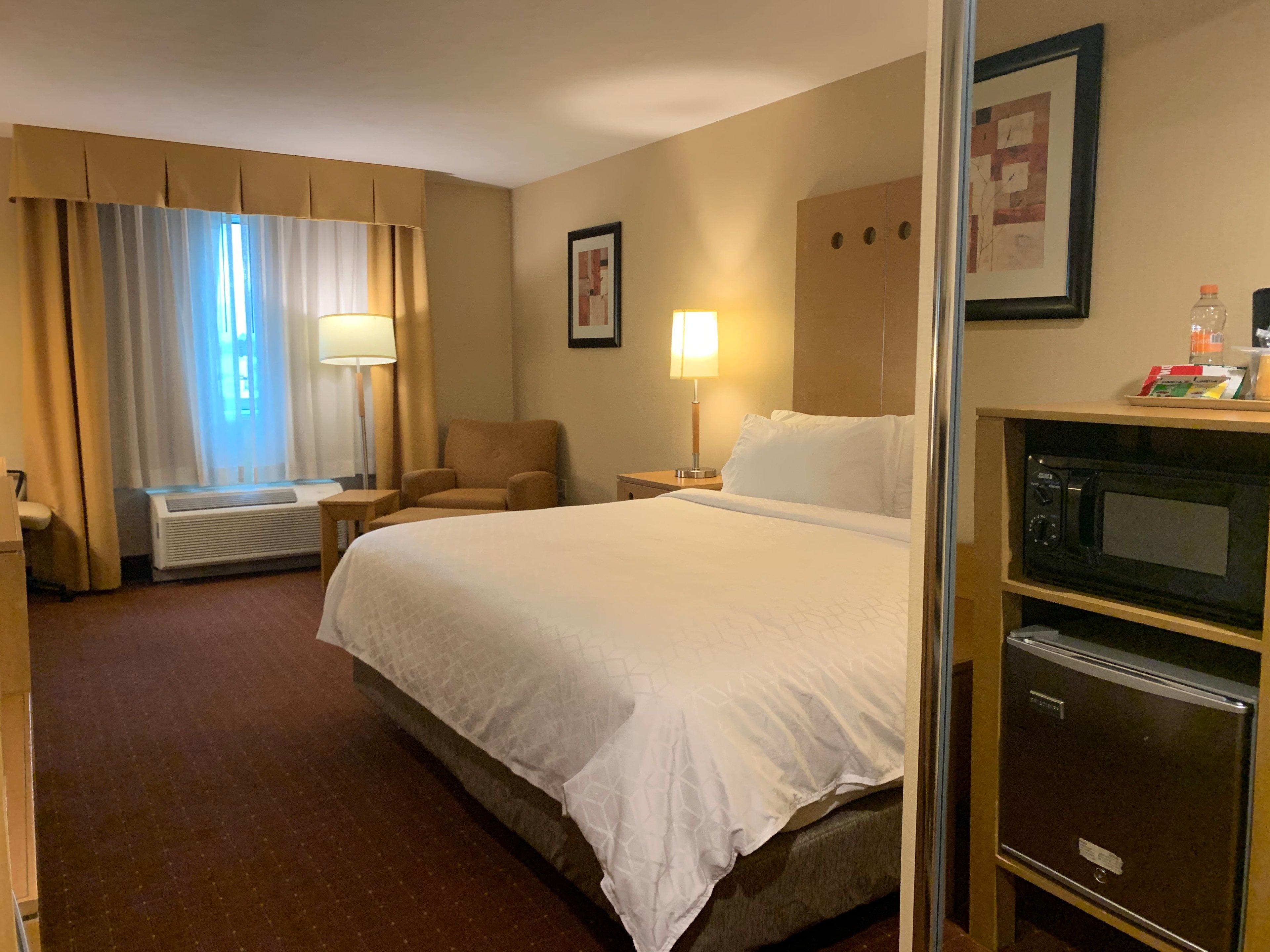 Holiday Inn Express Saltillo Zona Aeropuerto By Ihg Екстер'єр фото