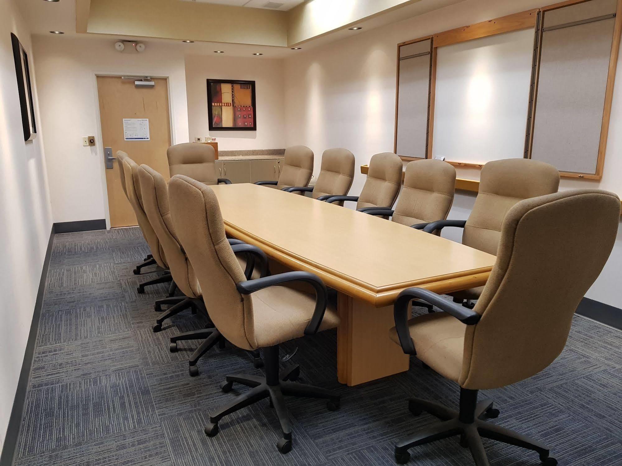 Holiday Inn Express Saltillo Zona Aeropuerto By Ihg Екстер'єр фото